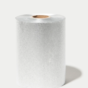 Keskivahva, hopeanvärinen folio, joka pysyy hyvin paikallaan ja helpottaa työskentelyäsi. Koko: 12,7 cm x 97,5 m.